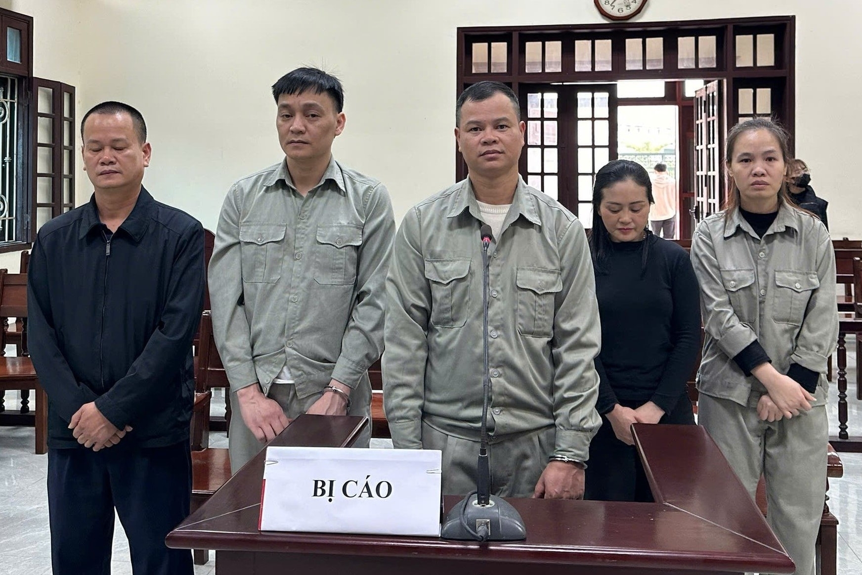 Lãnh án tù vì 'bánh vẽ' xuất khẩu lao động