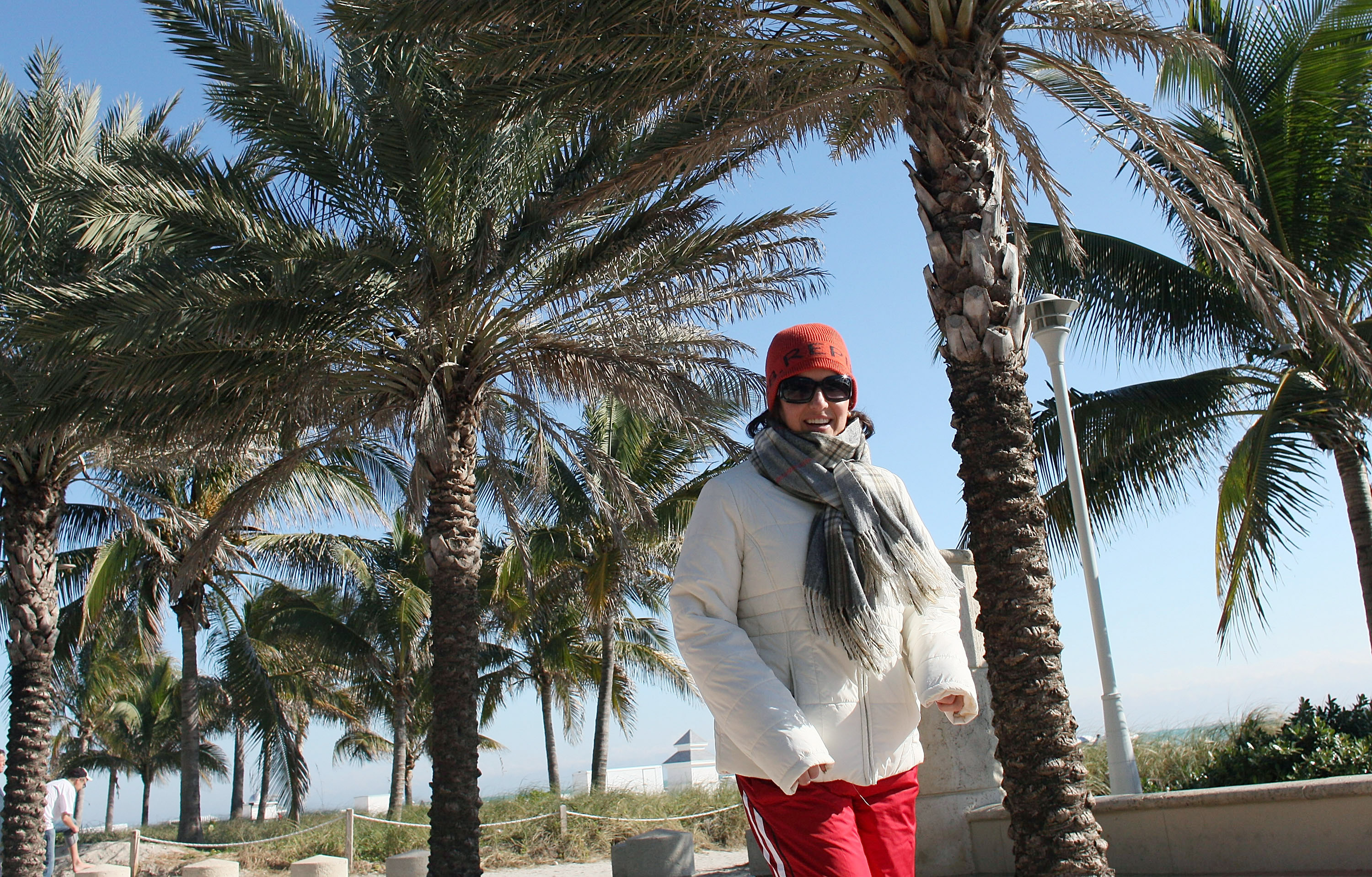 Snow reported in Tampa, Florida, for first time in 16 years<br>