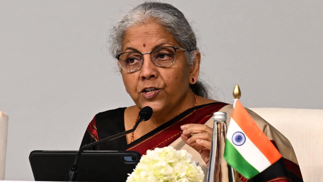 Sitharaman urges united bank front against unprecedented AI threats