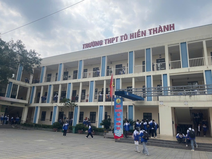 Vụ sửa điểm thi của học sinh: Có sai sót, nhà trường nhận trách nhiệm