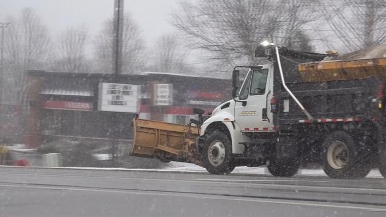 Snow flurries sweep through Eatonton as residents and crews prepare for ...