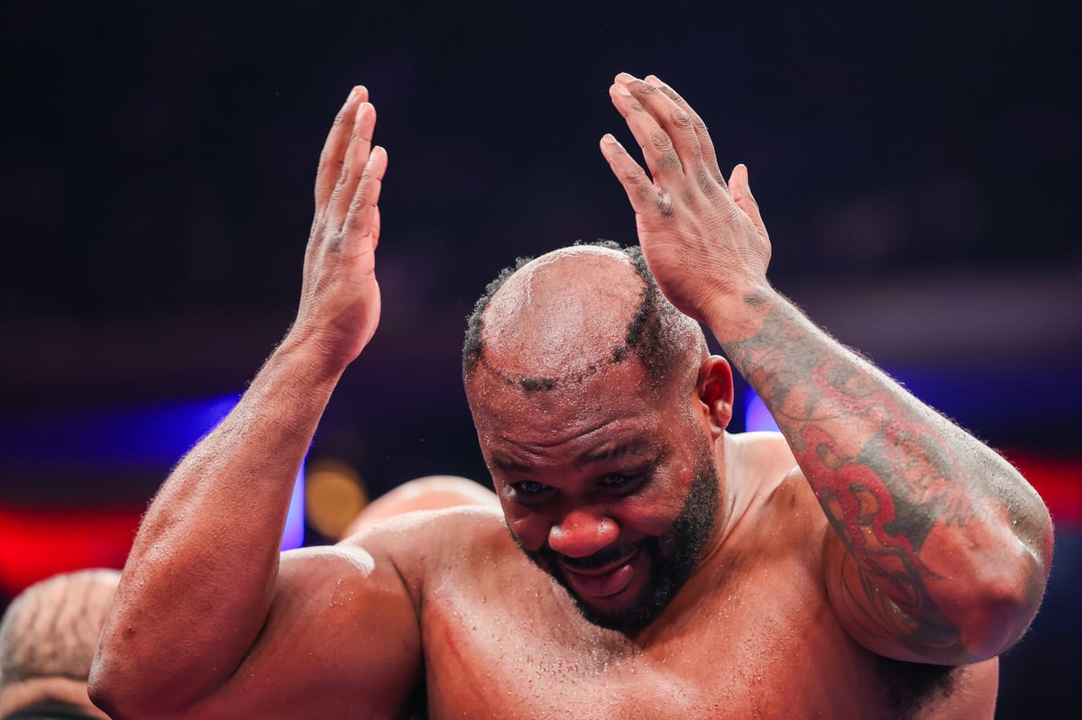Boxer Jarrell Miller has wig punched off during fight in viral moment<br><br>