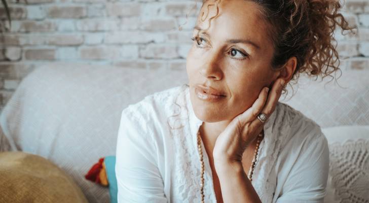 I inherited a $300K home with no mortgage. Here’s the math on whether it’s better to sell and invest the lump sum, or rent the home for $1,800 a month<br><br>