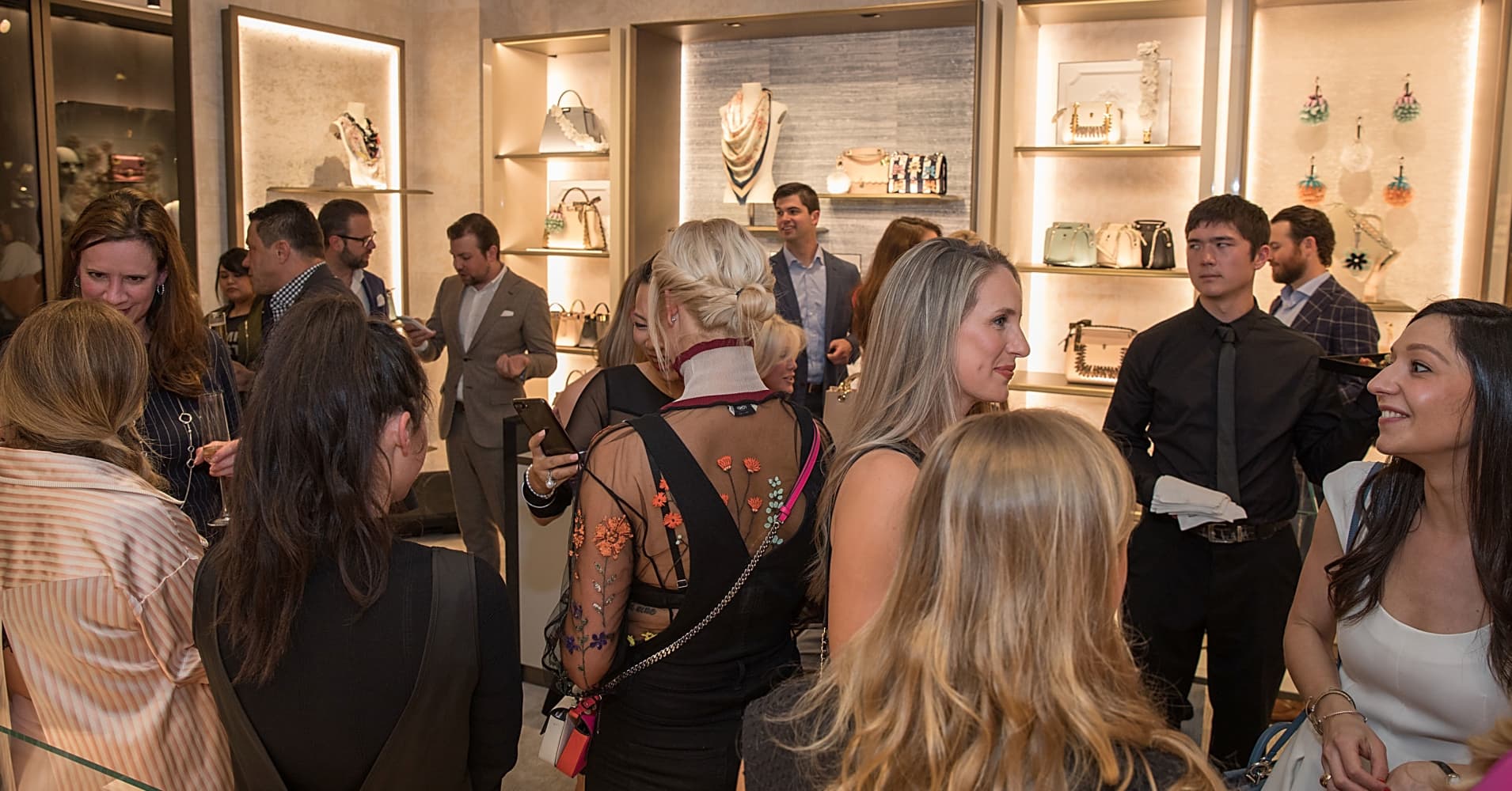 As American retail store anchors fade, private clubs are taking over ...