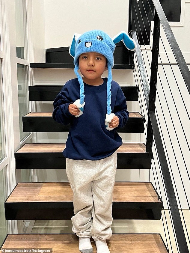 Little boy, 5, is released from ICE custody and boards flight home to ...