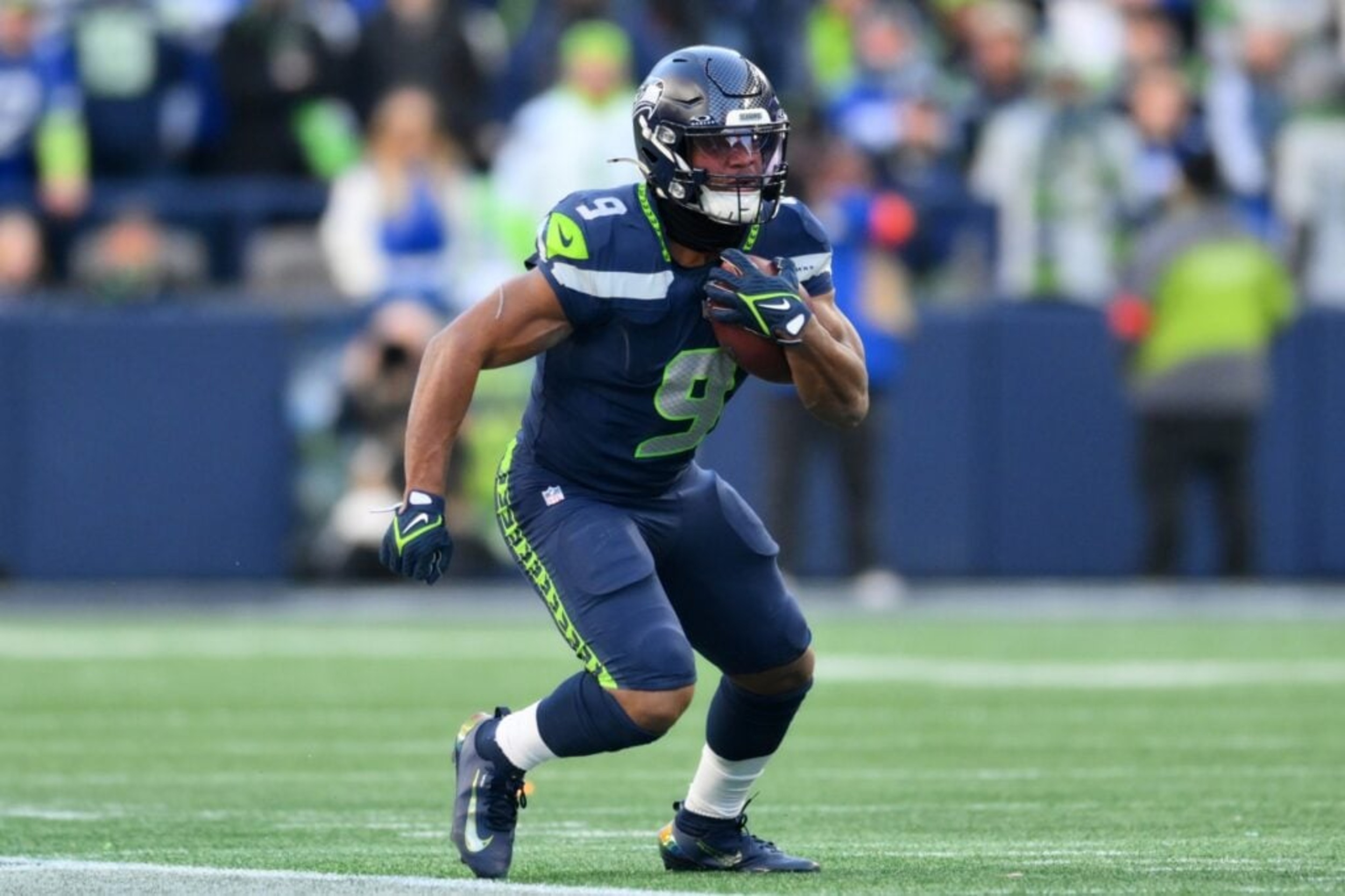 Seahawks GM addresses Kenneth Walker’s questionable future<br>