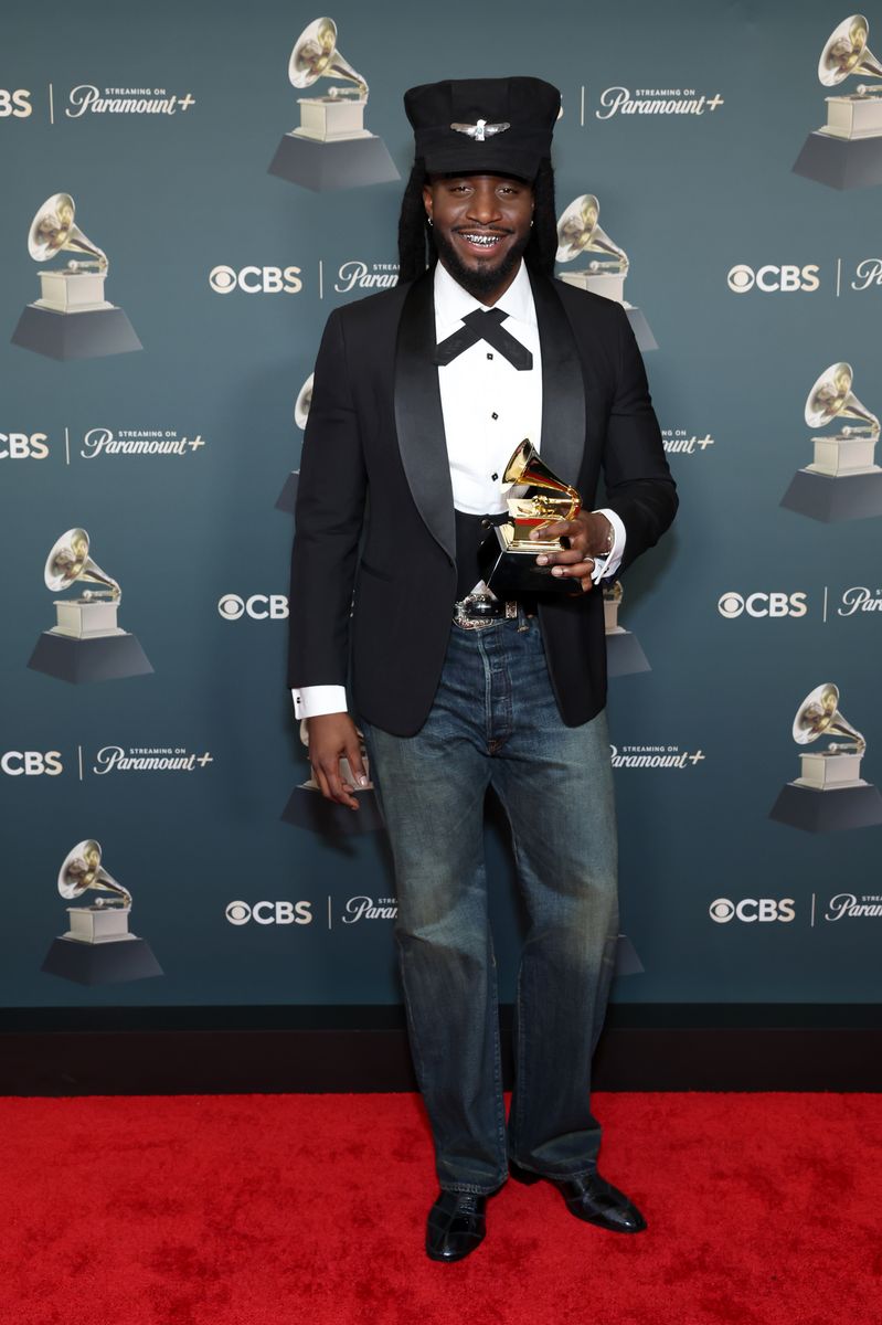 Grammys 2026 red carpet live: Sabrina Carpenter, Heidi Klum, Addison ...