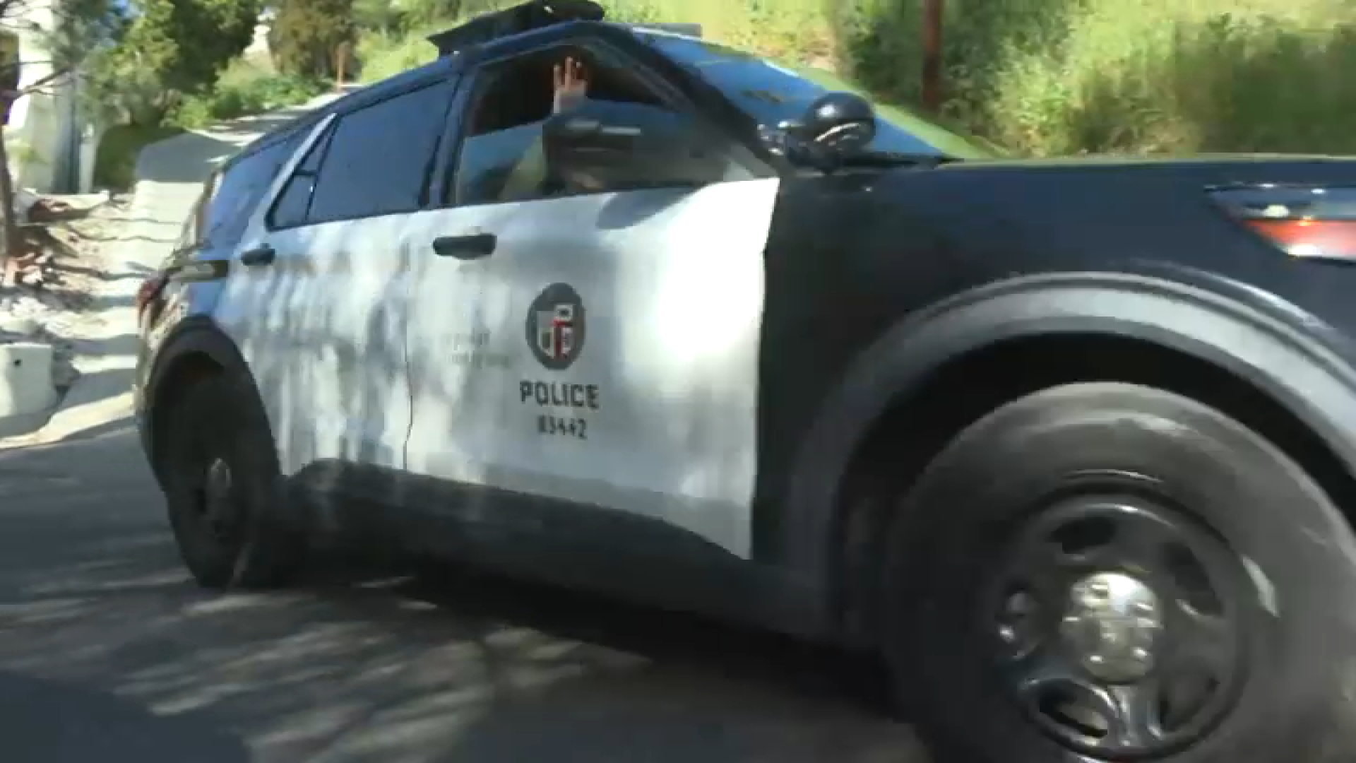 Attempted burglary, car chase rattles Woodland Hills neighborhood