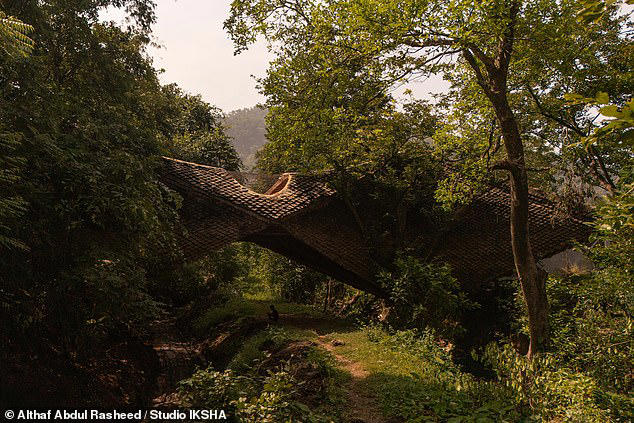 The house built across a gorge: The incredible home that is also a bridge