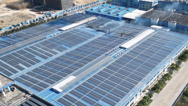 China’s new solar power factory output is absolutely mind blowing