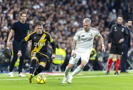 El Real Madrid gana al Rayo gracias a un gol de penalti en el minuto 100