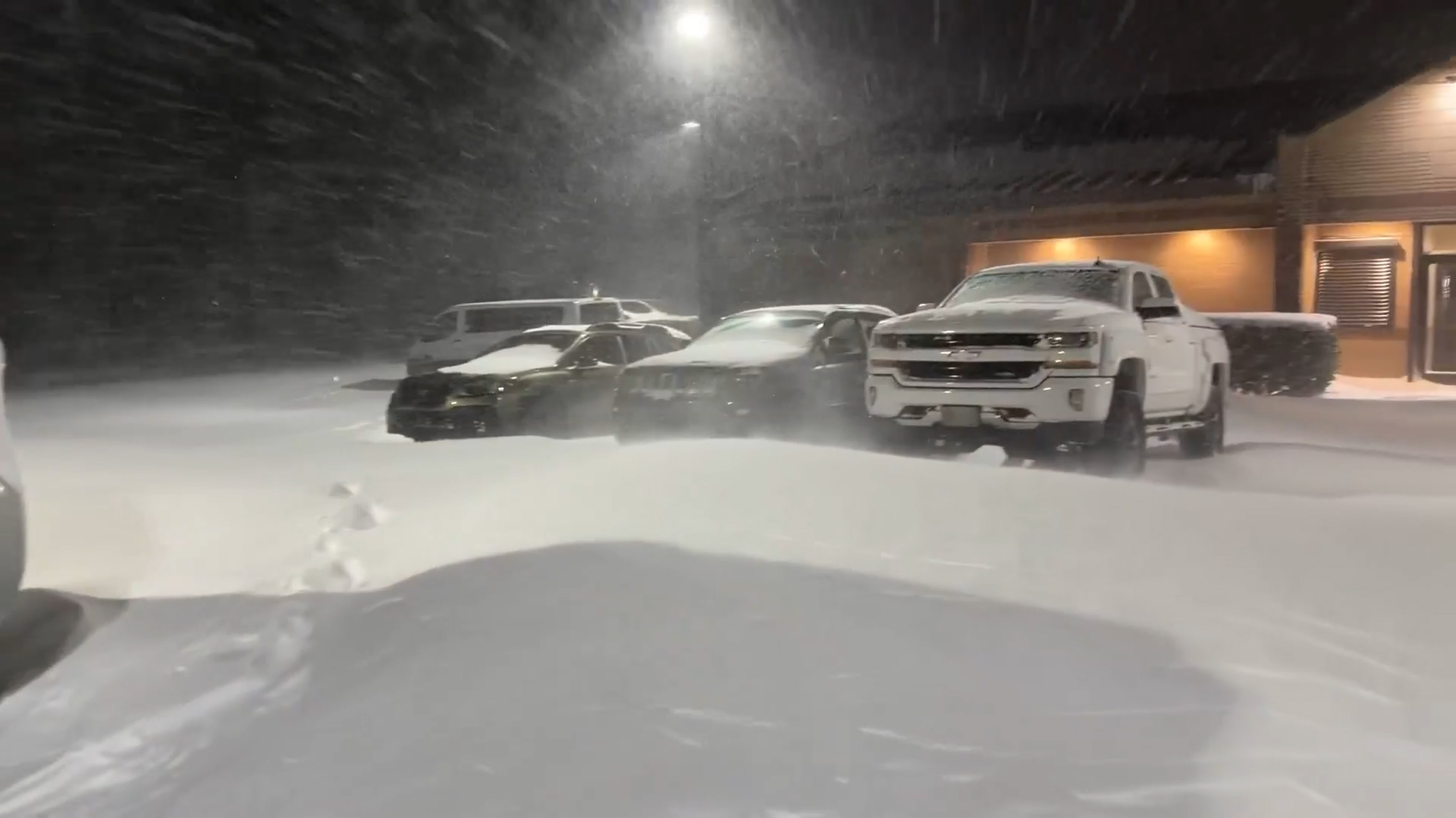 Massive winter storm drops 11 inches of snow in North Carolina<br>