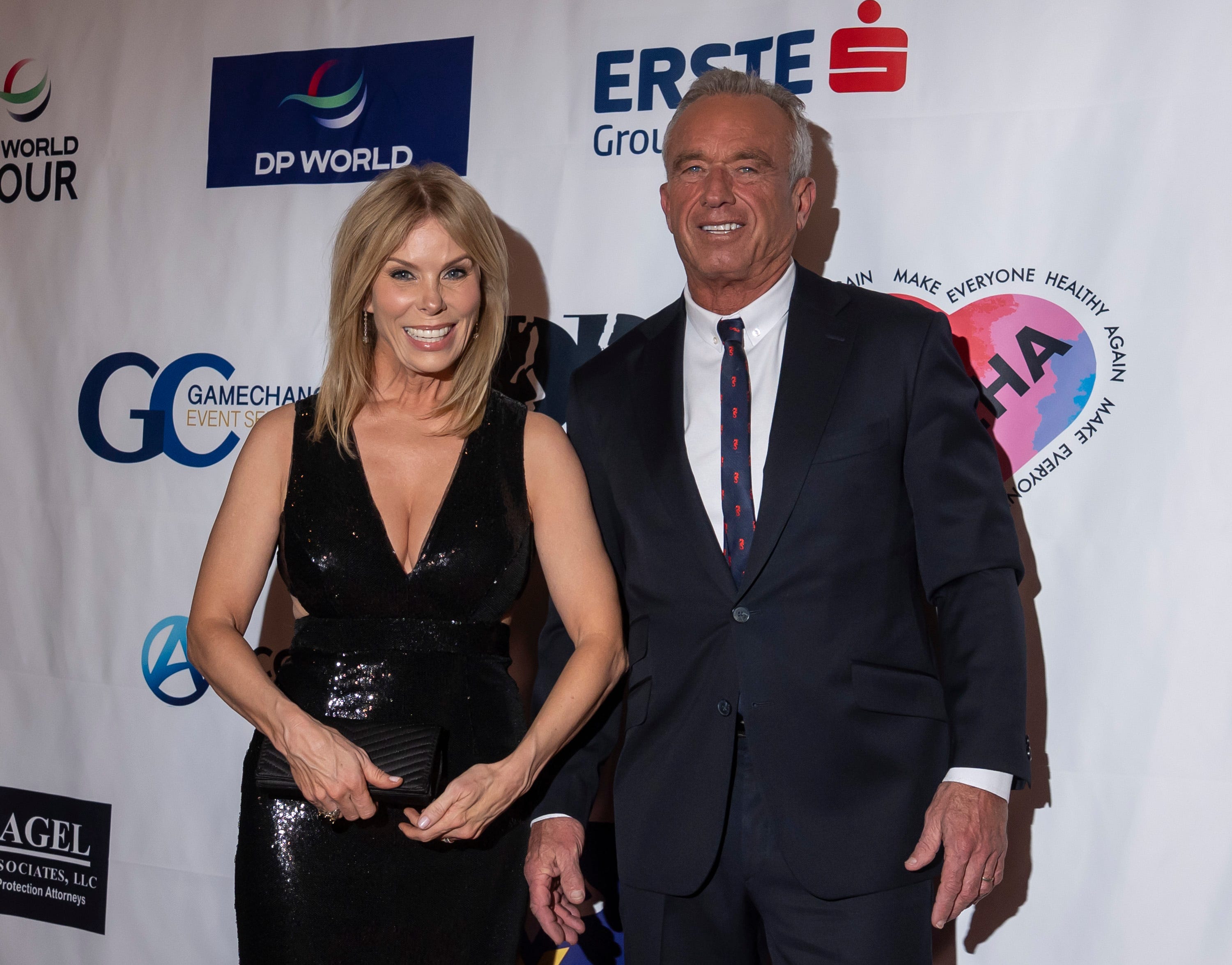 Health Secretary RFK Jr. attends Palm Desert gala, drawing protestors