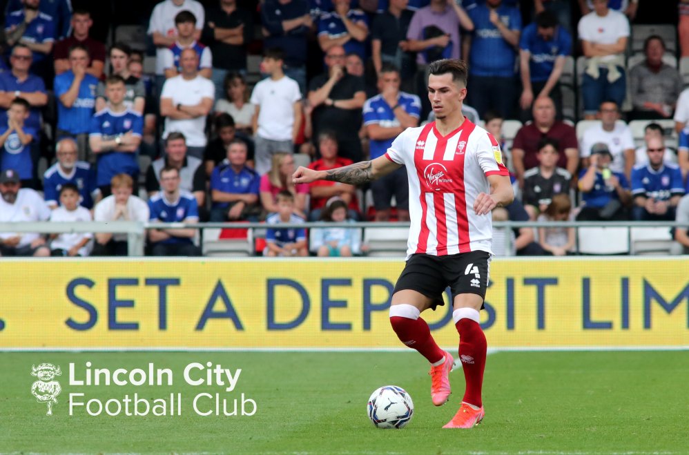 Lincoln City defender set for deadline day switch to Scottish Premiership