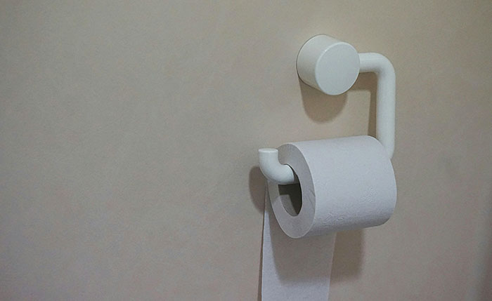 “No One Can Stop Me”: 38 People Confess To The Weirdest Things They Do Living Alone