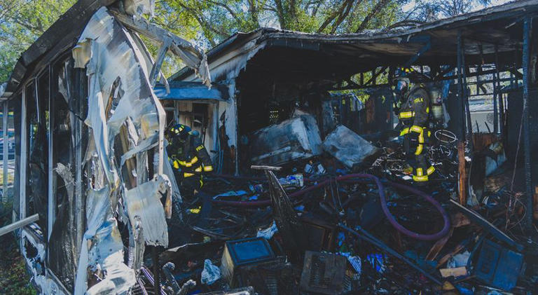 1 person dead after mobile home catches fire in Polk County