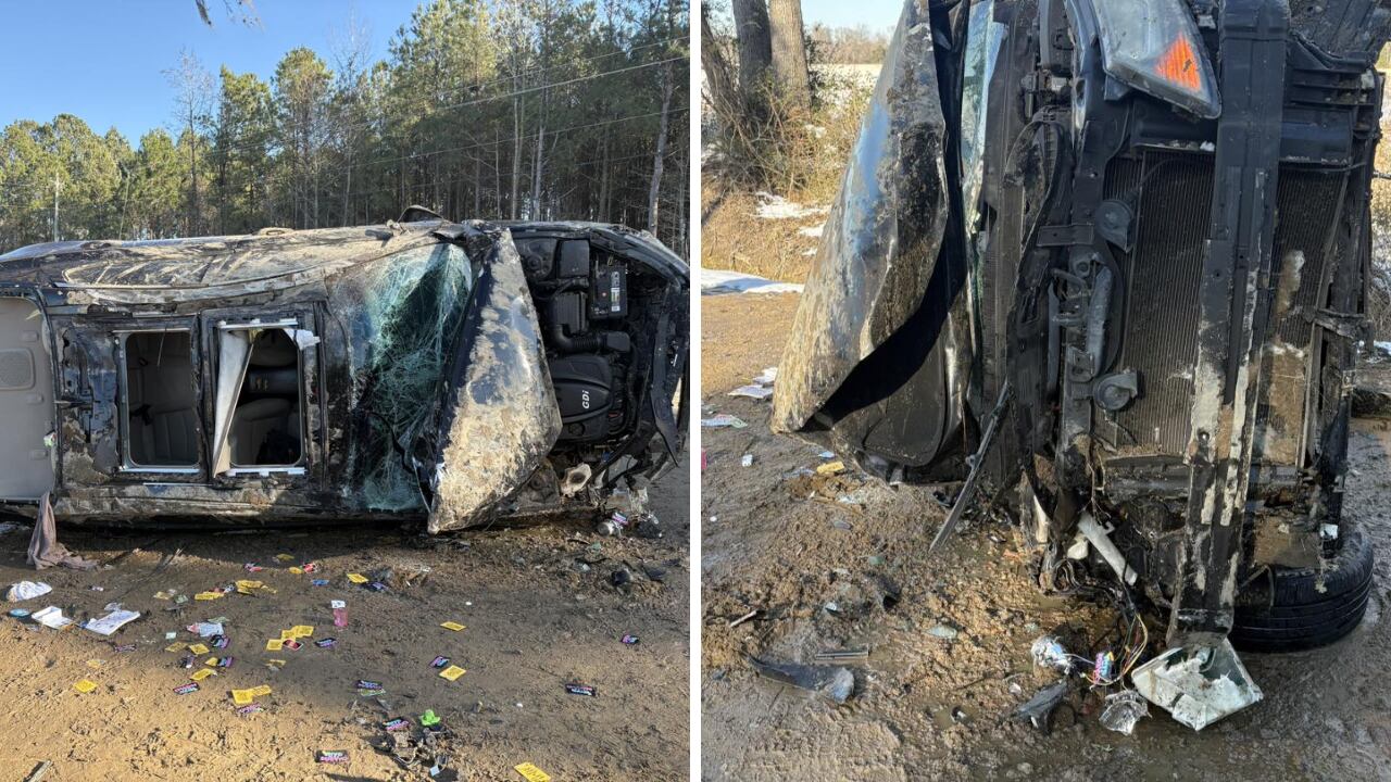 1 injured after car overturns in Florence County