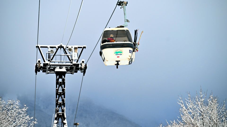 Australian snowboarder dies after becoming caught on ski lift in Japan<br><br>