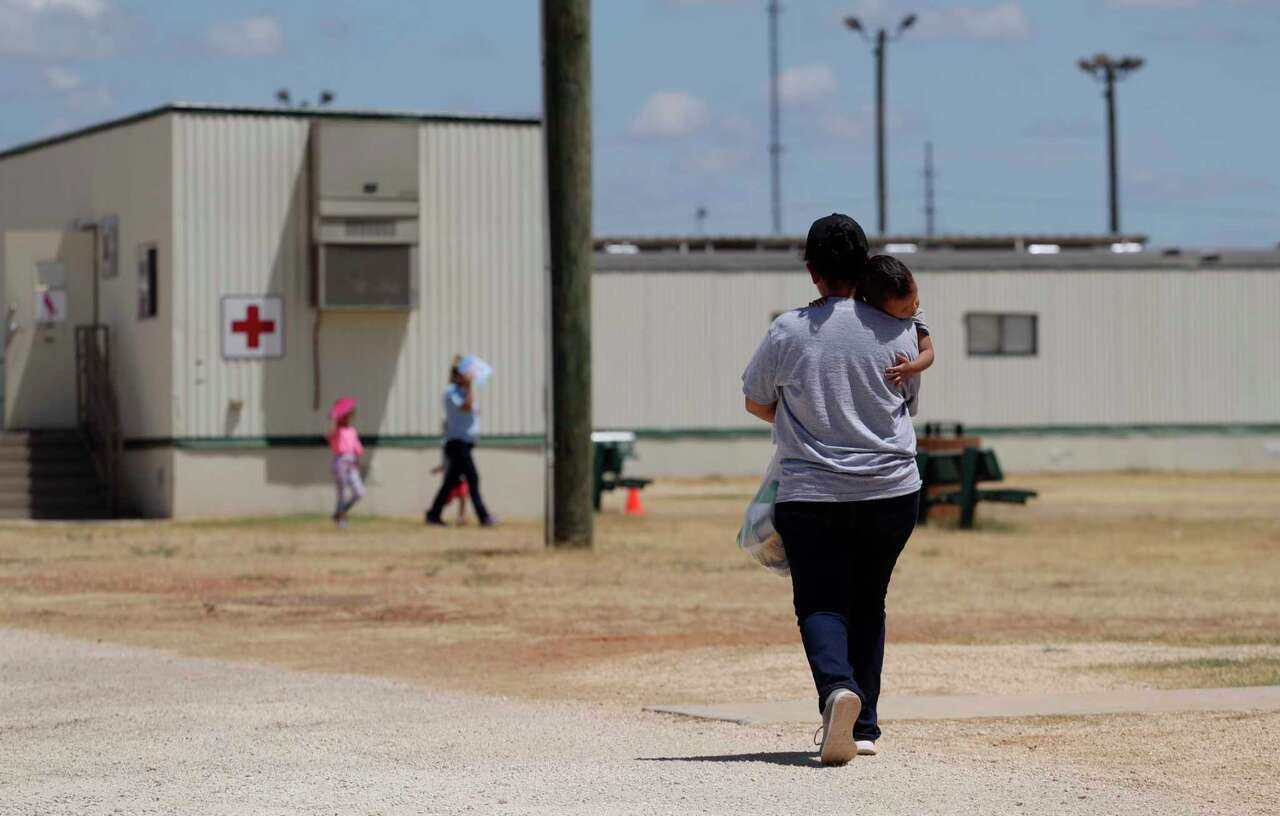 Measles cases reported at Texas ICE detention center where Minnesota 5-year-old was held<br><br>