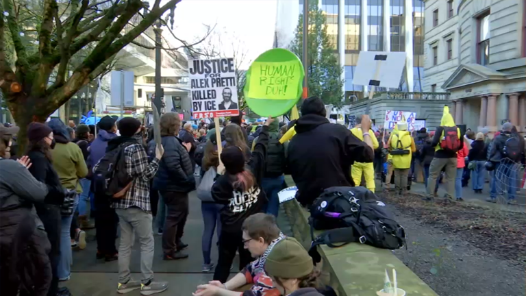Hundreds shut down streets marching from City Hall to ICE facility in ...