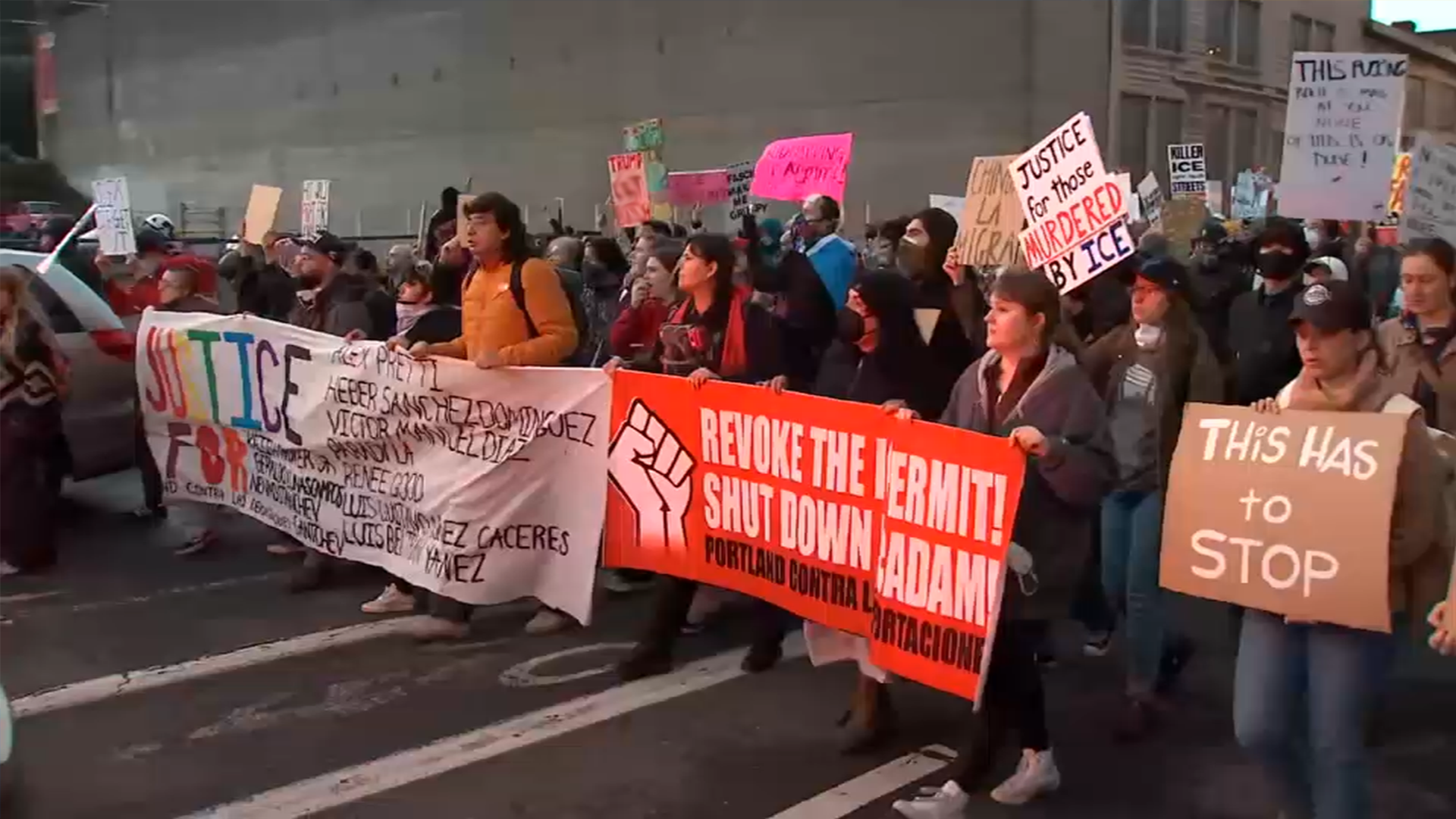 Hundreds shut down streets marching from City Hall to ICE facility in ...