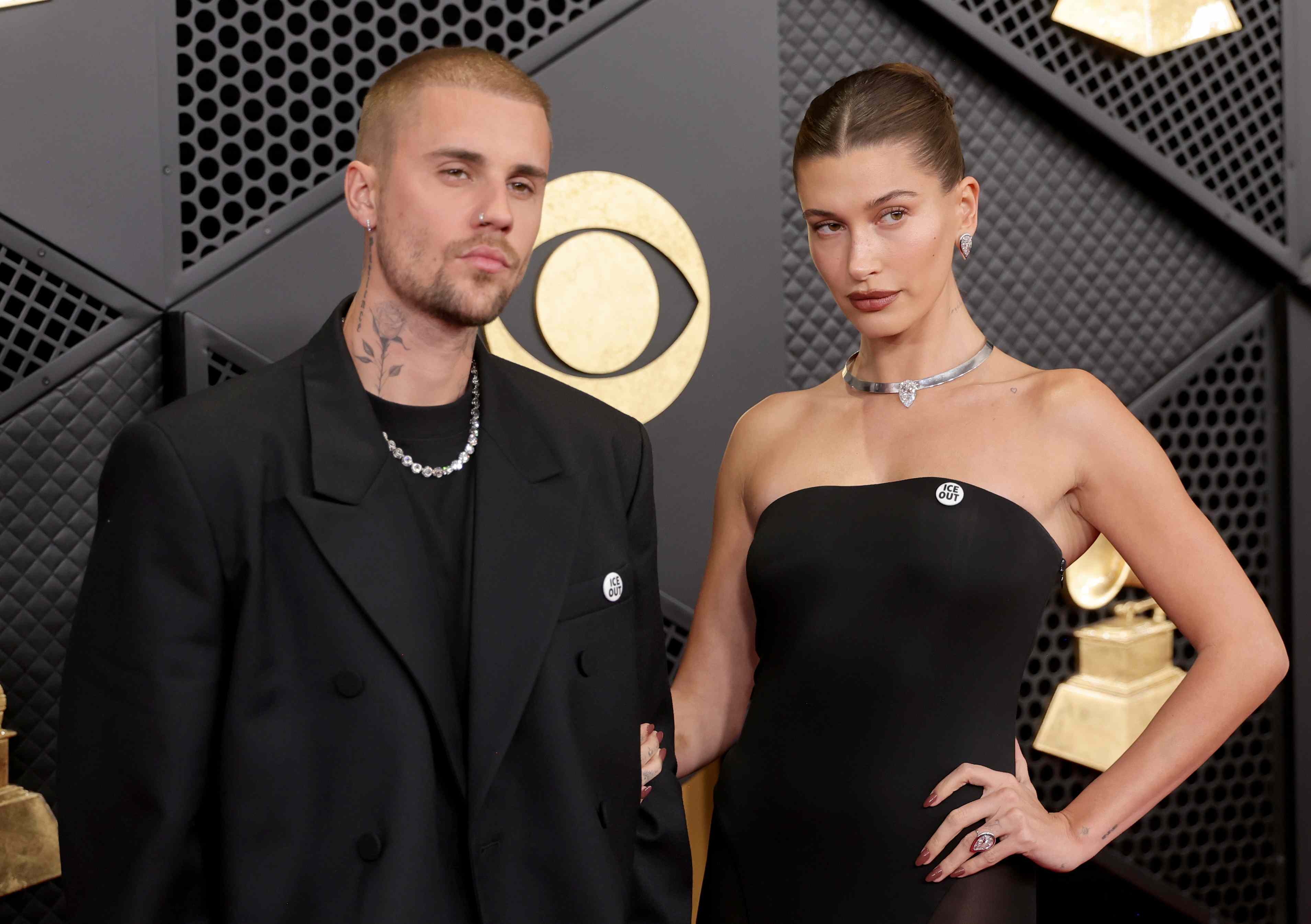 Hailey Bieber and her son Jack dance along to Justin's Coachella set in ...