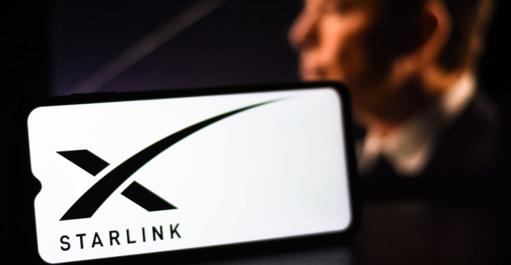 Ukraine hat Elon Musks SpaceX wegen der russischen Nutzung von Starlink ...