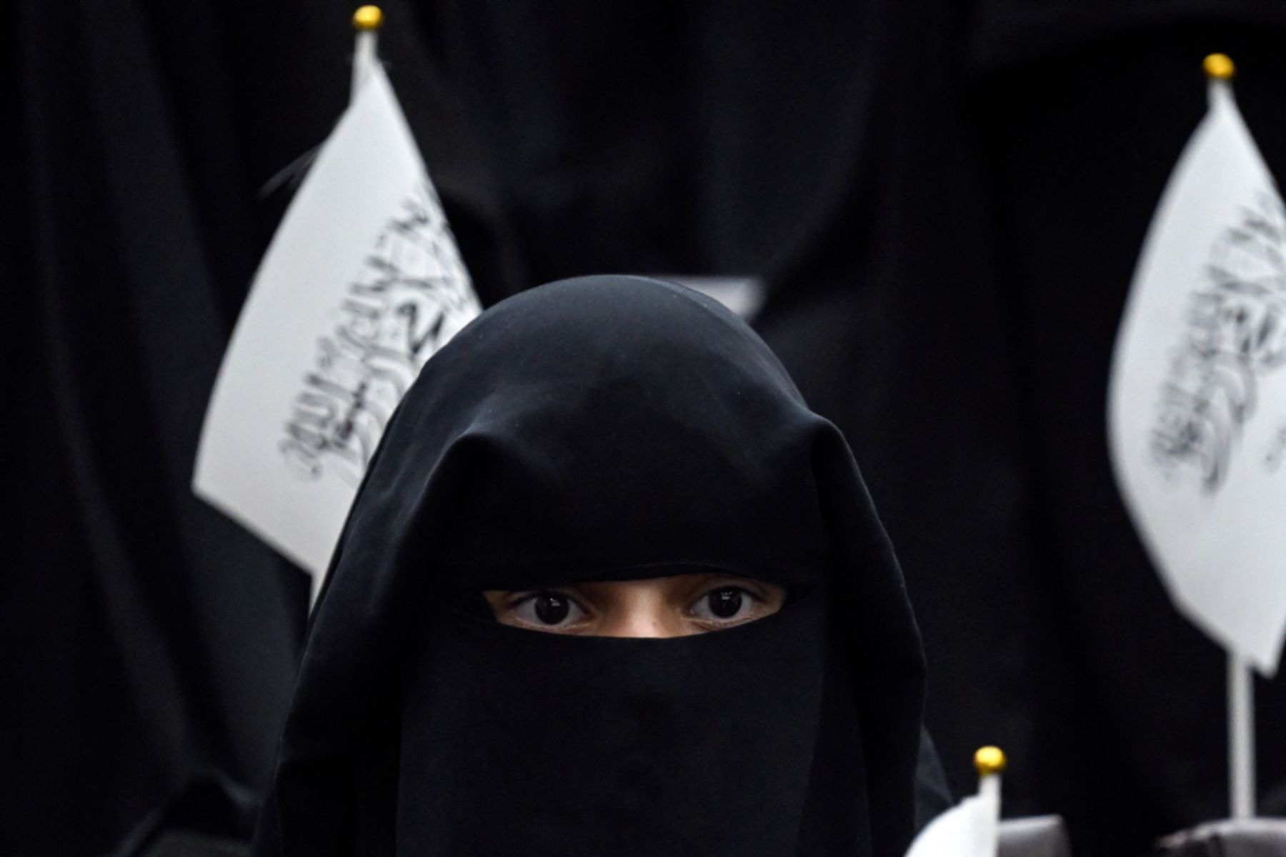 Vox reclama prohibir el burka en los edificios de los ayuntamientos ...