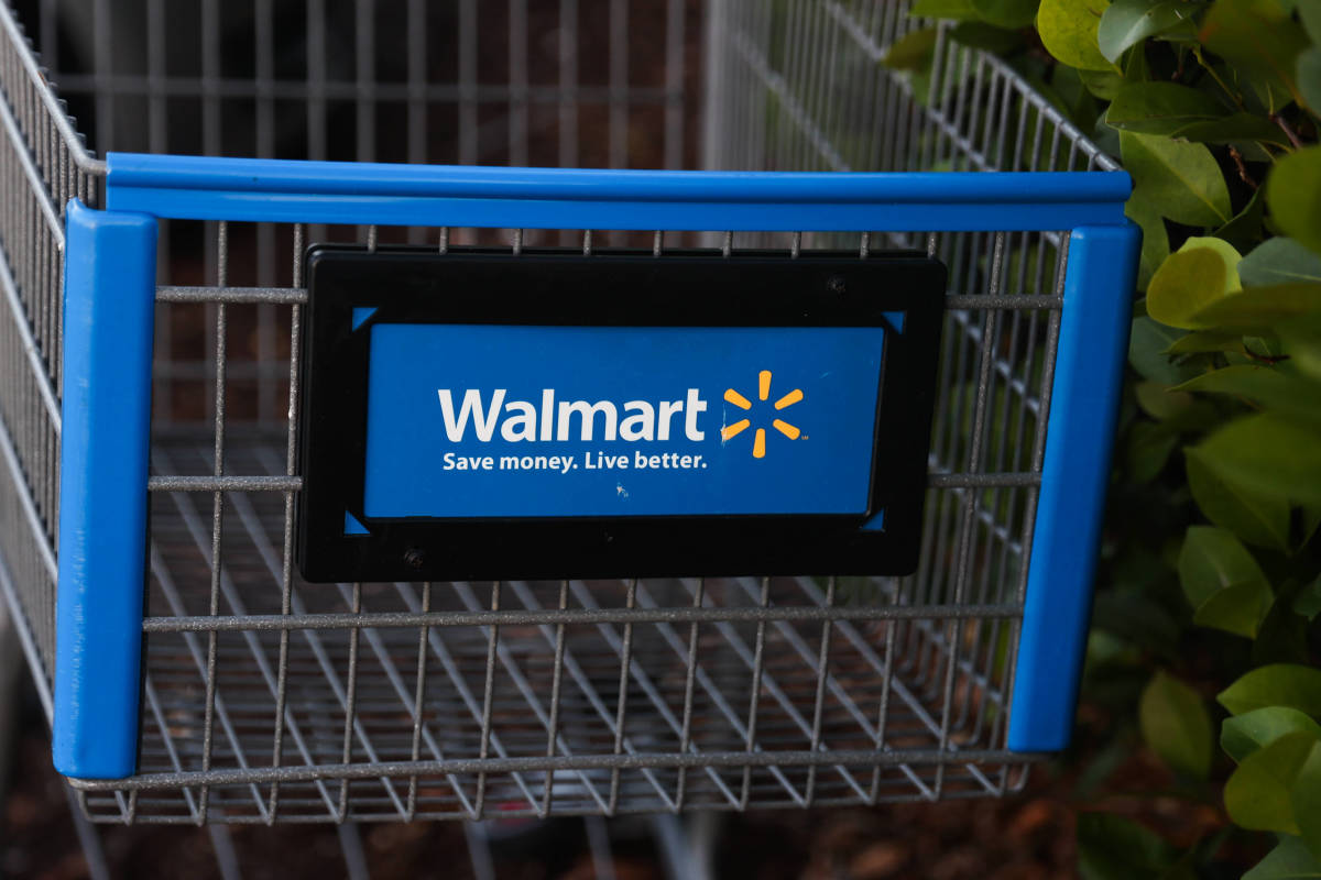Save over 50% on Walmart's stylish Costway canopy swing — now just $112!