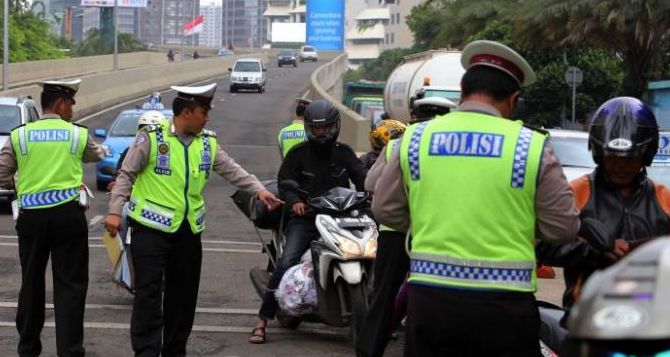 Razia kendaraan di Jakarta incar sembilan pelanggaran, denda tilang ...