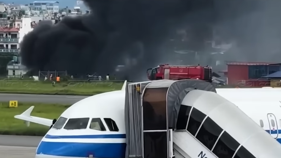 Sekunden nach dem Abheben kippt alles in die Katastrophe und der Crash ...