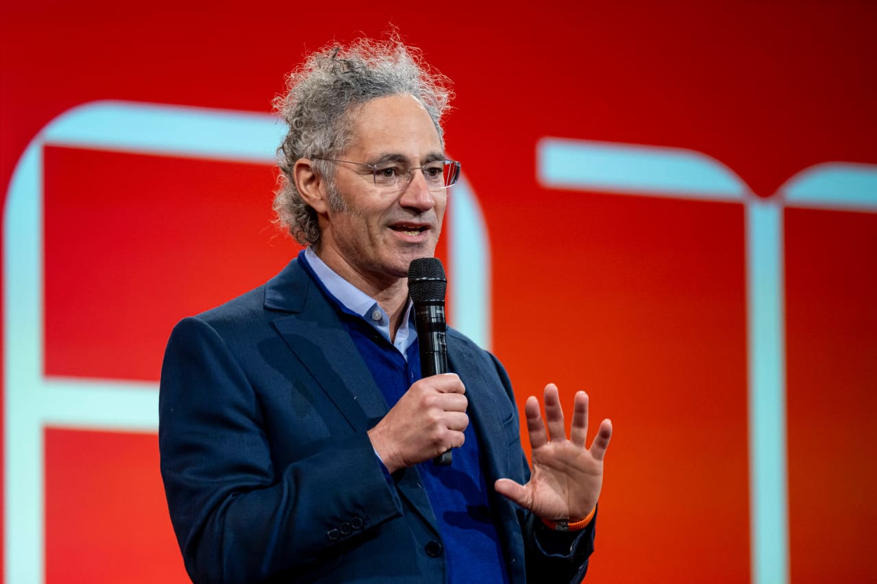 Palantir reports strong earnings. The stock rises sharply<br><br>