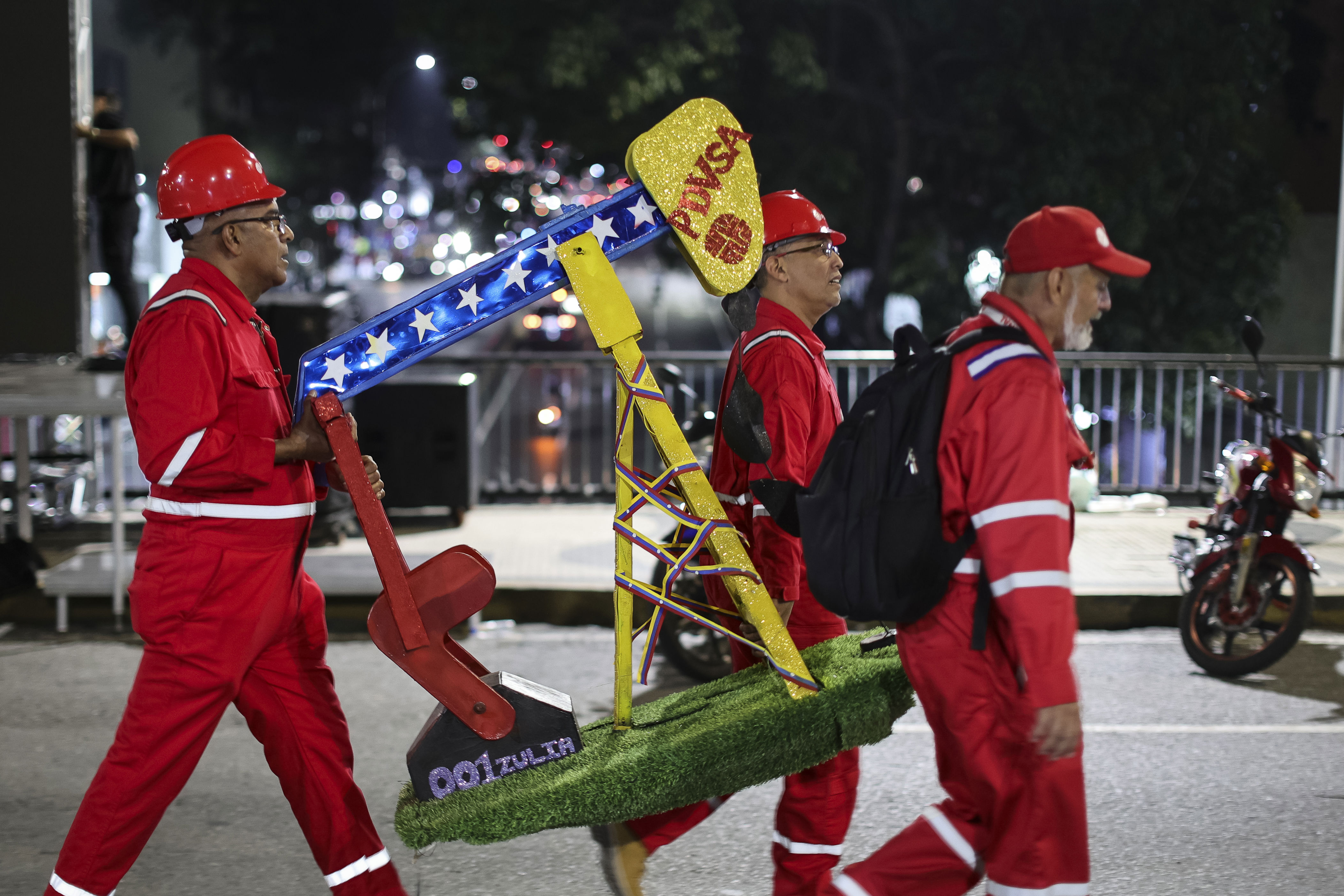 Venezuelan Citizens Lead Rescue Efforts Amid State Vacuum