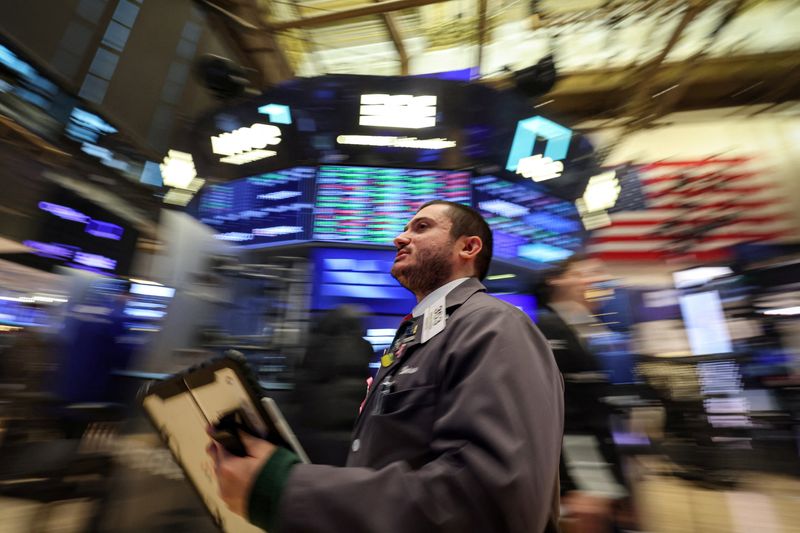 Wall St set for weak open as commodity rout rattles markets<br>