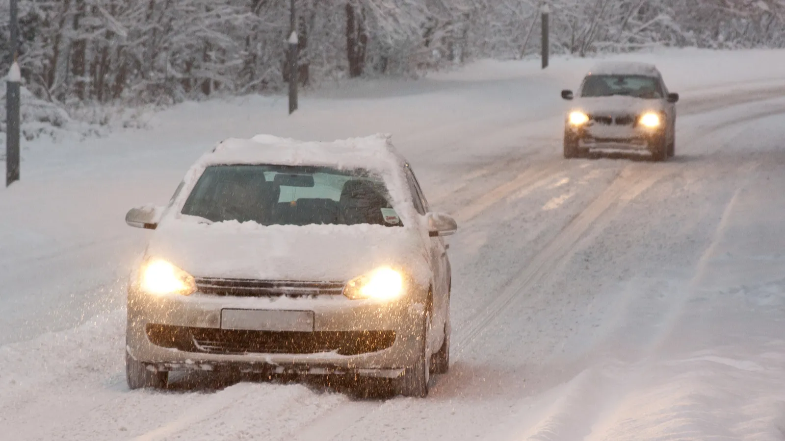 A May storm brought heavy snow to Wyoming roads