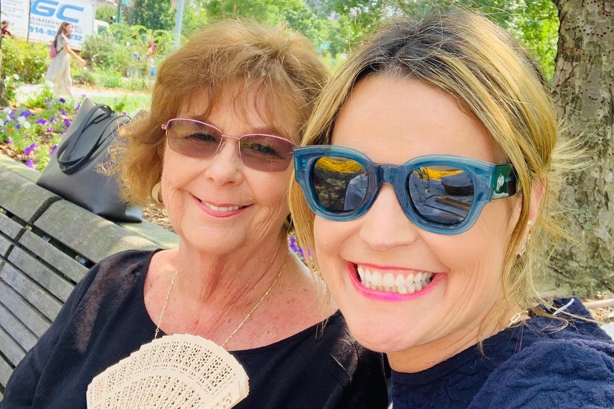 Savannah Guthrie’s mom missing with homicide detectives investigating<br>