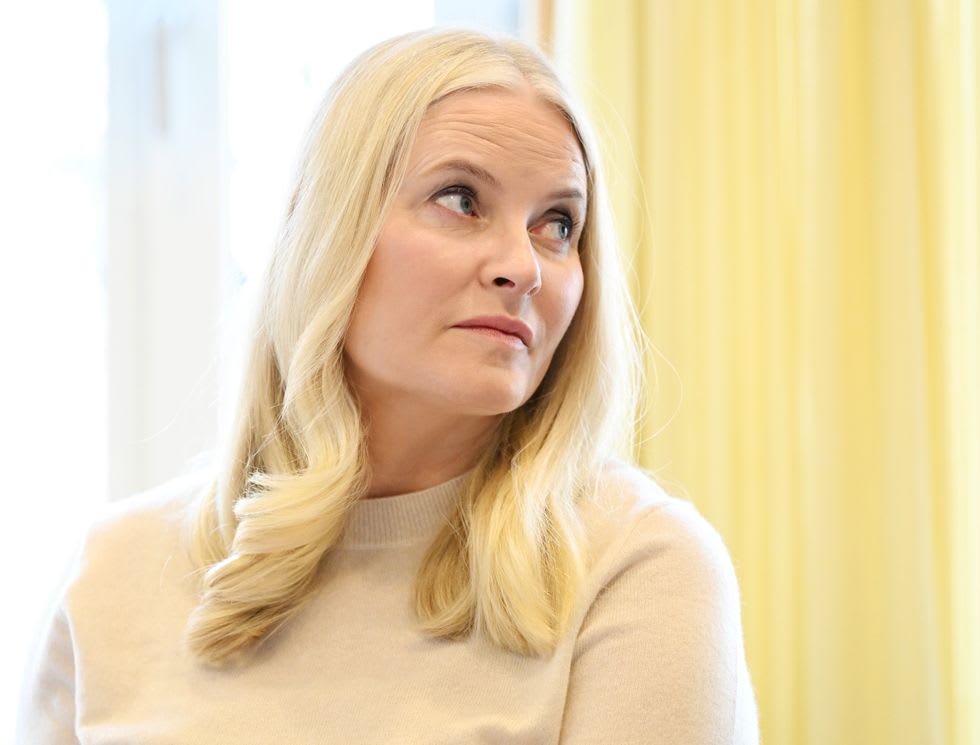 Princess mocked 'boring' royal wedding in emails to Jeffrey Epstein