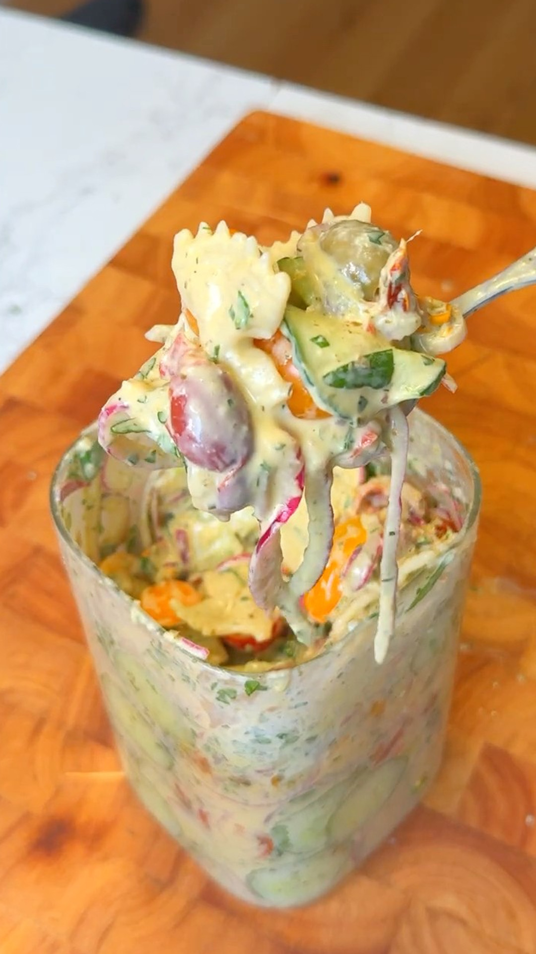 Layered pasta jar for a fresh lunch