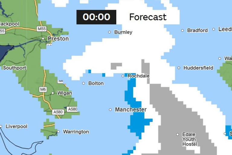 Snow forecast in Greater Manchester as Met Office warns of 'wintry hazards'