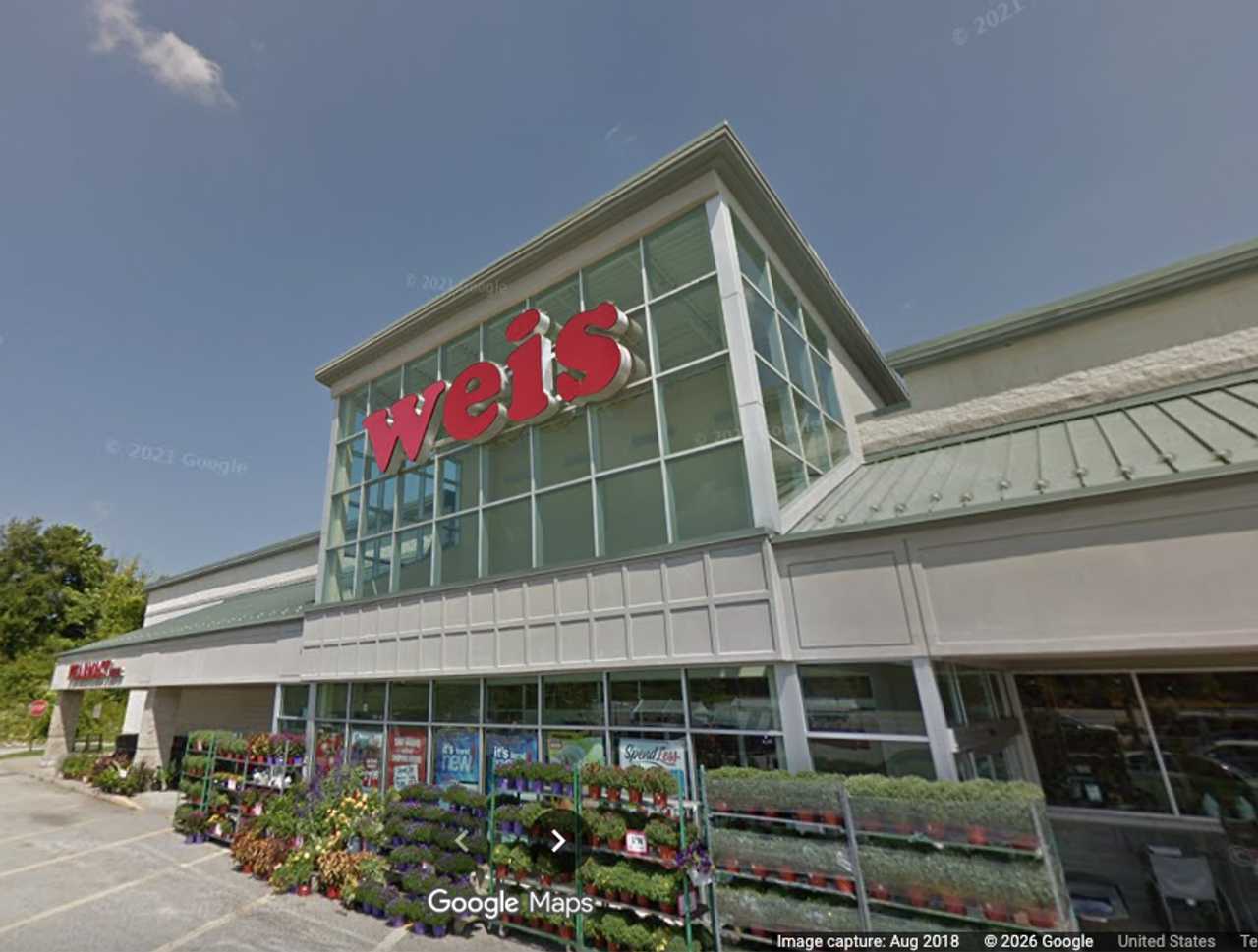 Bomb threat brings police presence to Sussex County supermarket, cops say