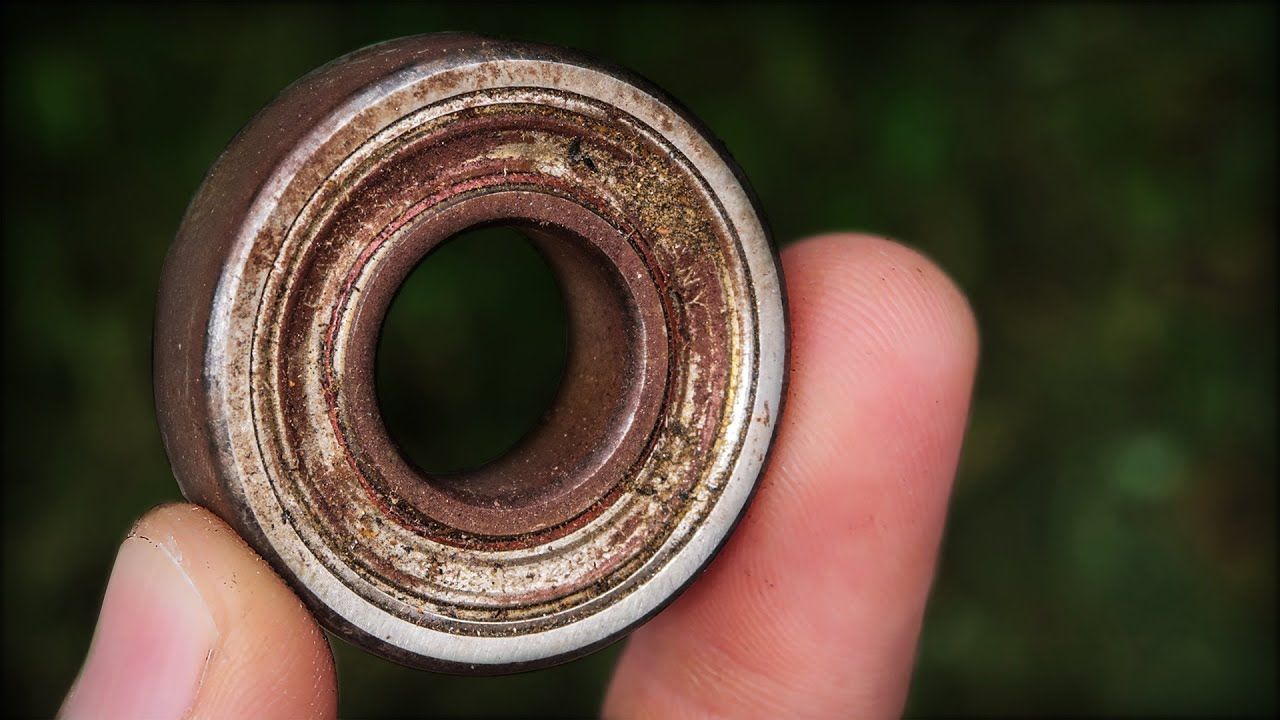 Turning a ball bearing into a ring – simple lathe techniques