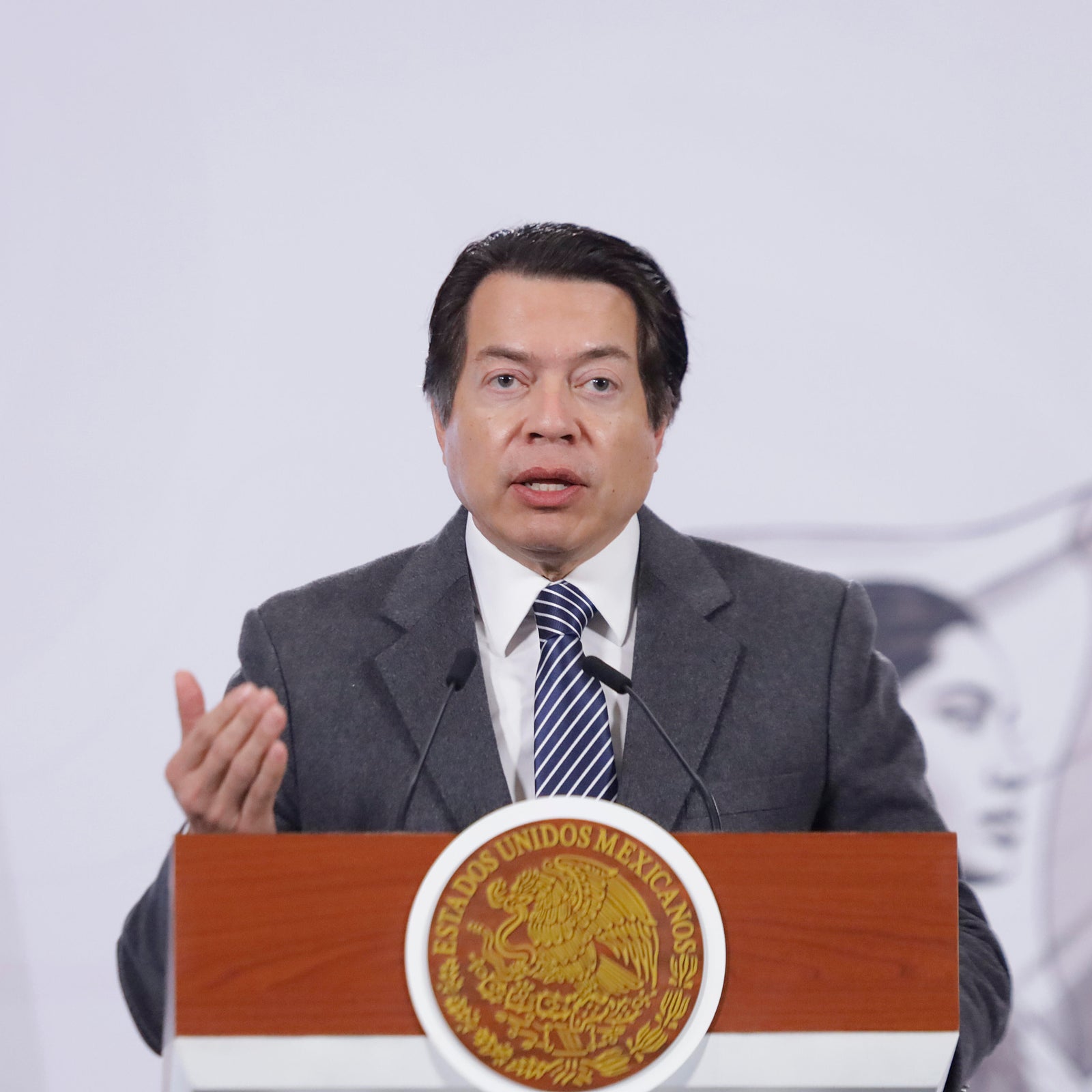 Aunt, cousin of Mexico