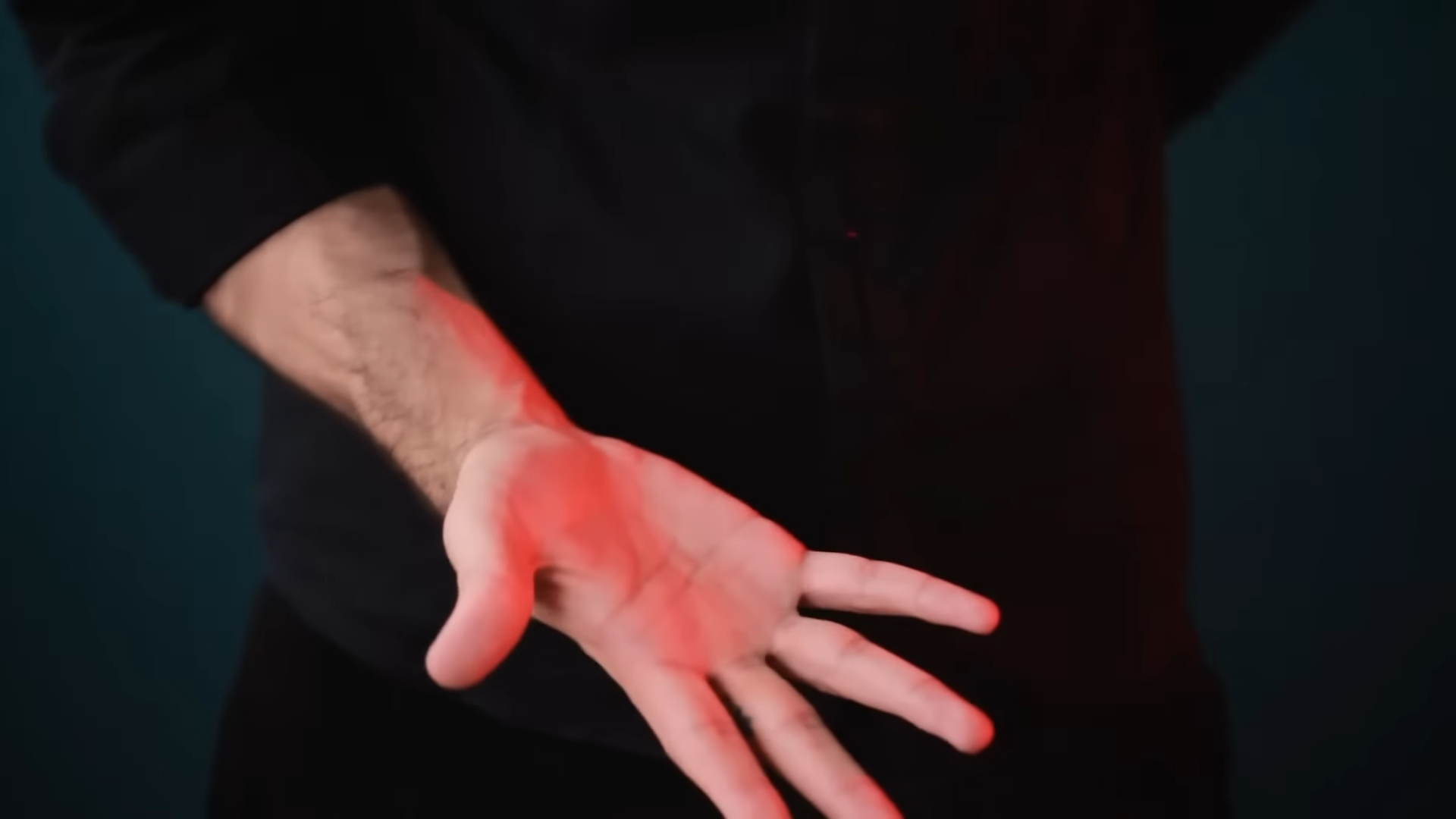 Simple hand tricks to fool your friends