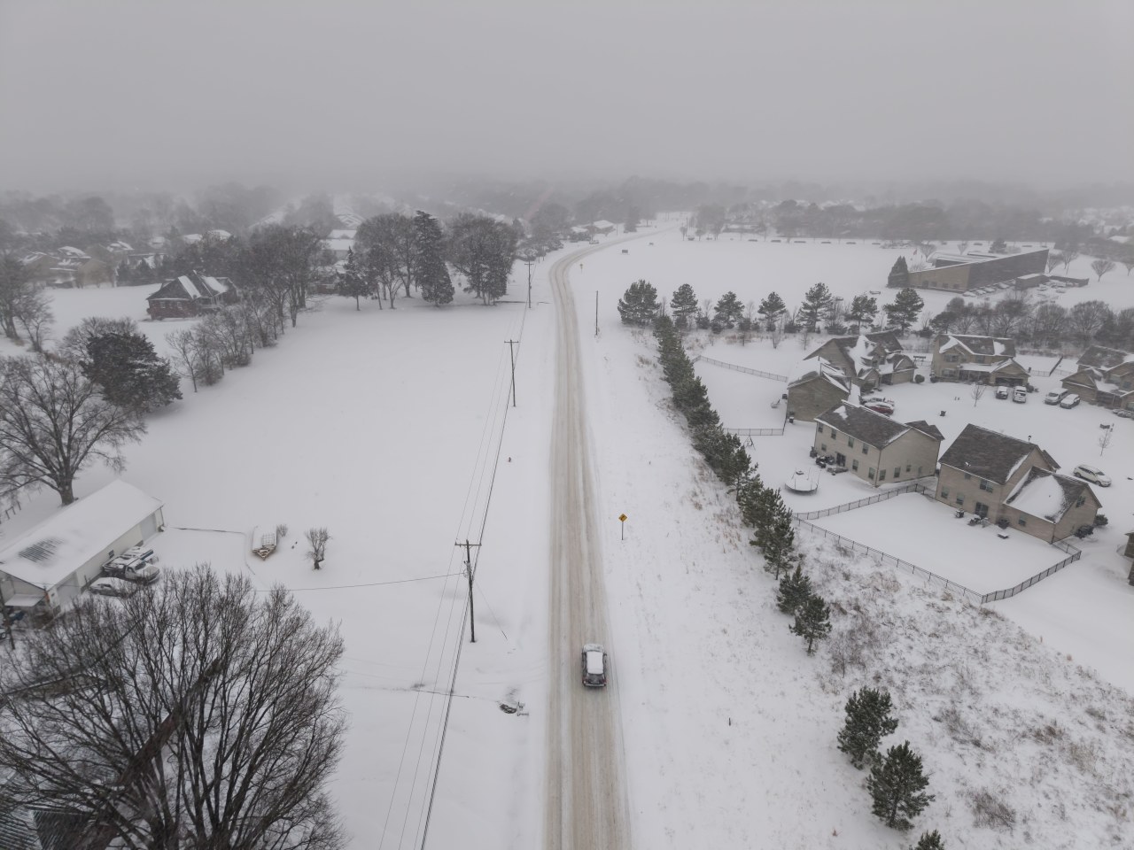 US cold snap kills dozens and leaves thousands without power