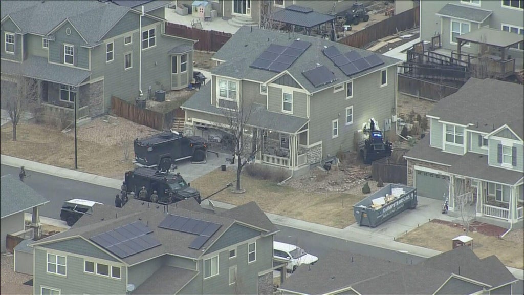 Barricaded suspect forces some in Denver metro area to evacuate homes<br><br>