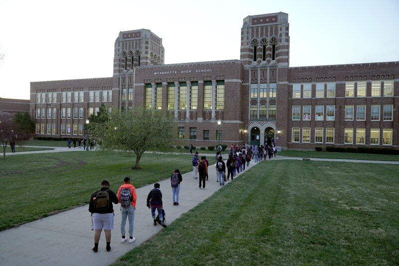Student arrested after attempting to bring gun into Wyandotte High School