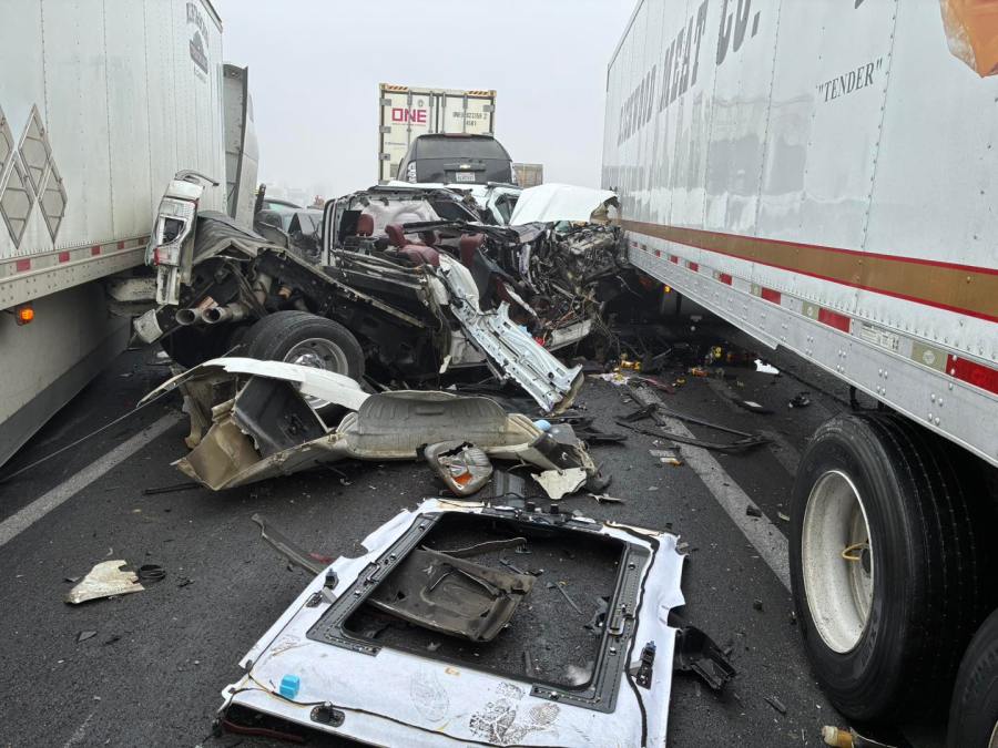 Hwy 99 reopens after 59-vehicle crash near Earlimart Saturday