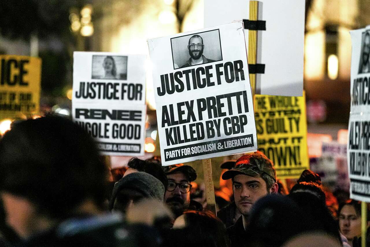 Agents identified in Alex Pretti shooting are from South Texas, records ...