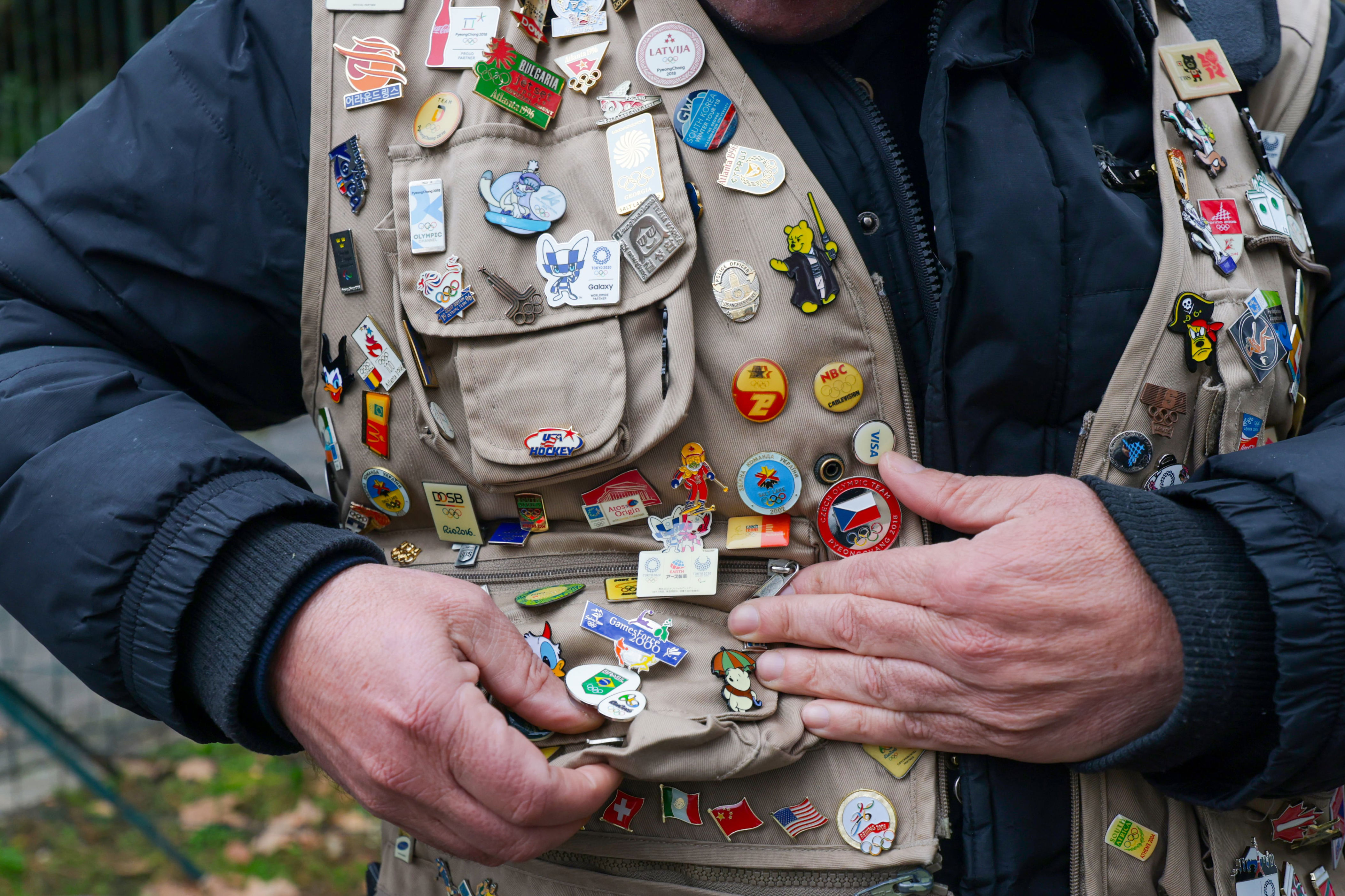 Olympic pin collectors flock to Milan