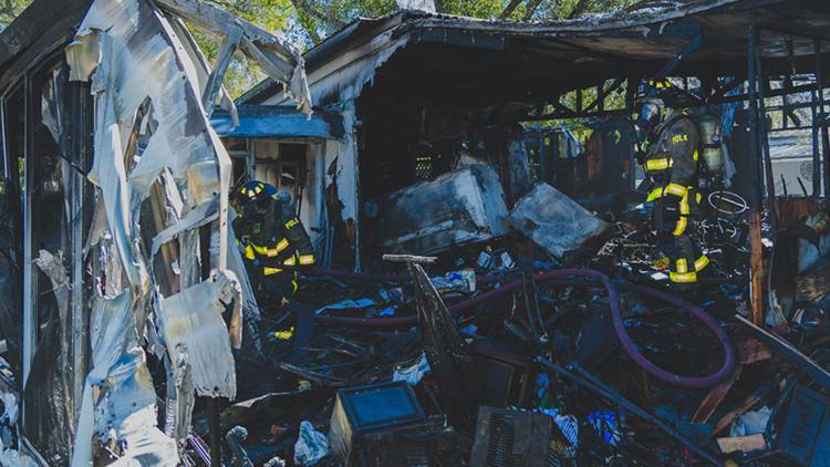 77-year-old woman killed in Lakeland mobile home fire